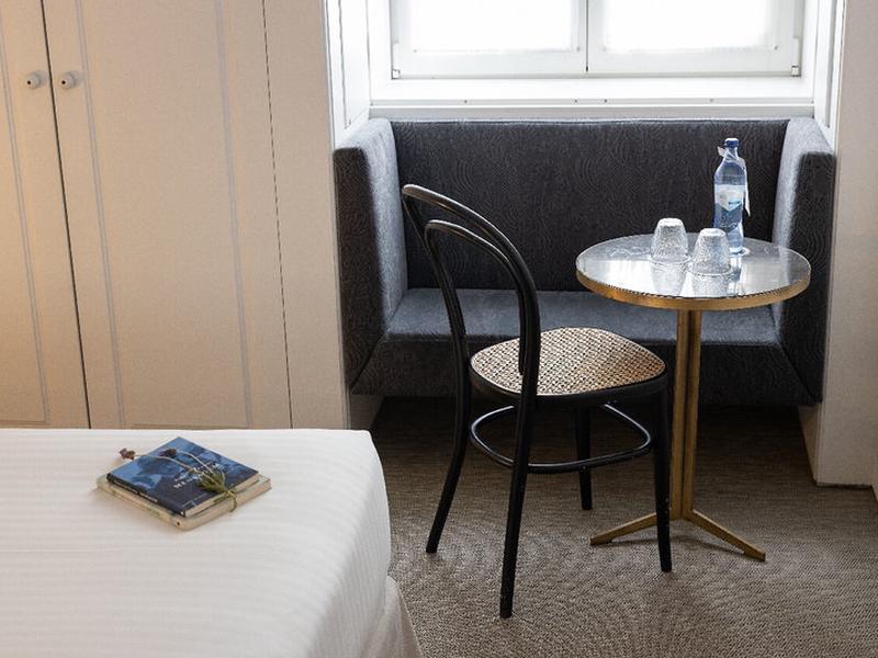 9C6872F1040D4D4F8027886500359429