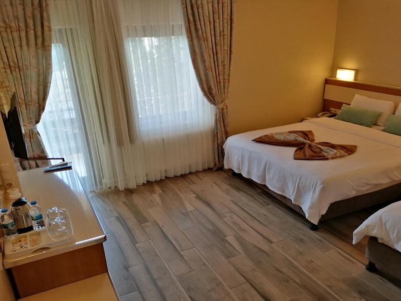 C972DD5FC15C5A8444A7F22D7EC06A76