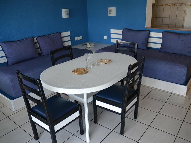 EDA3BF654FBD32788E9063A0D3815A53