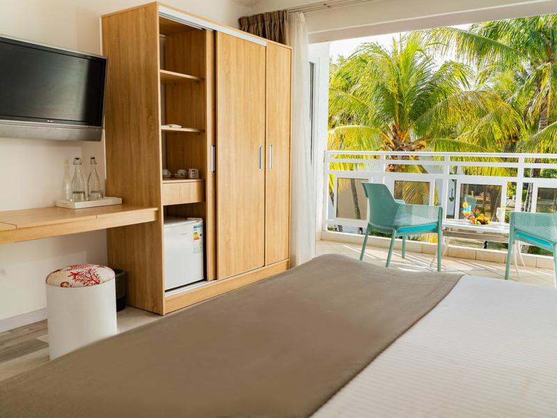 3B8295A27A72E4DB7379A1CD8CABC51F