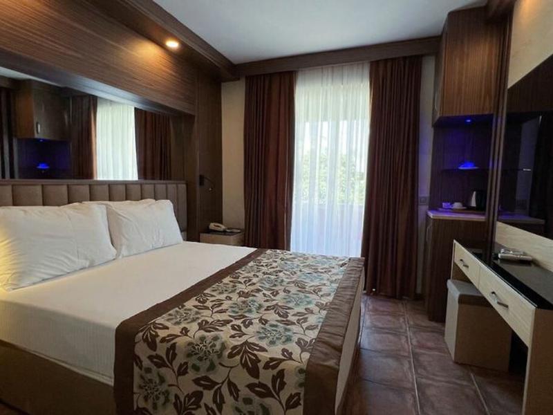 4B8AA163B23753A58D06DC5E094F712E