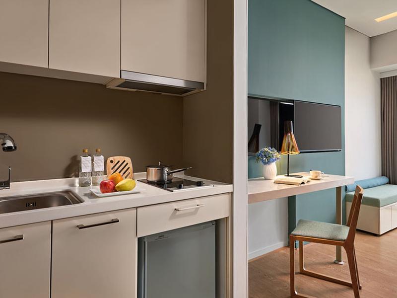 B827B3960A8401A05870BACC29DAADE6