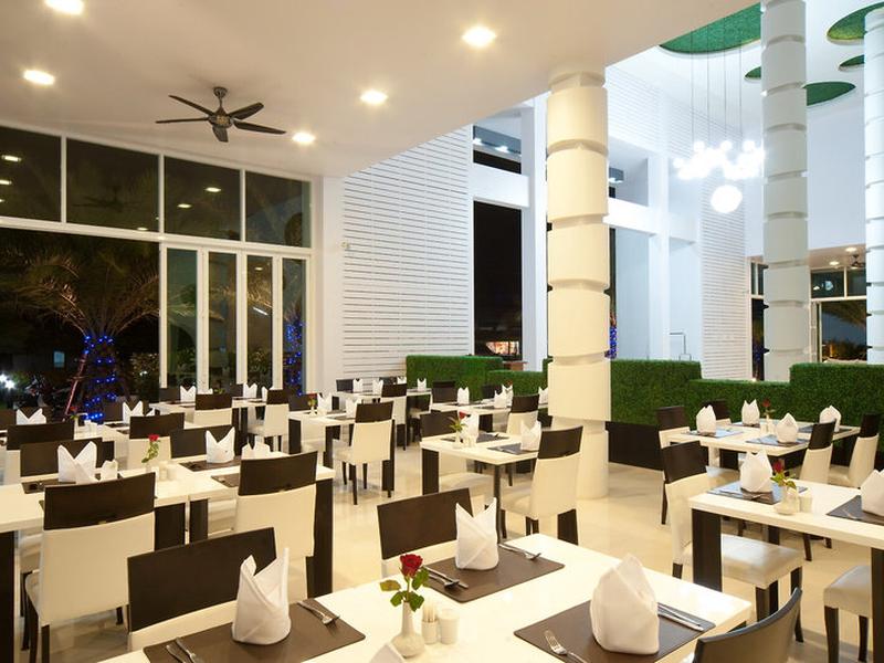 8AE3349B2D813E8E6D53188ACB890255