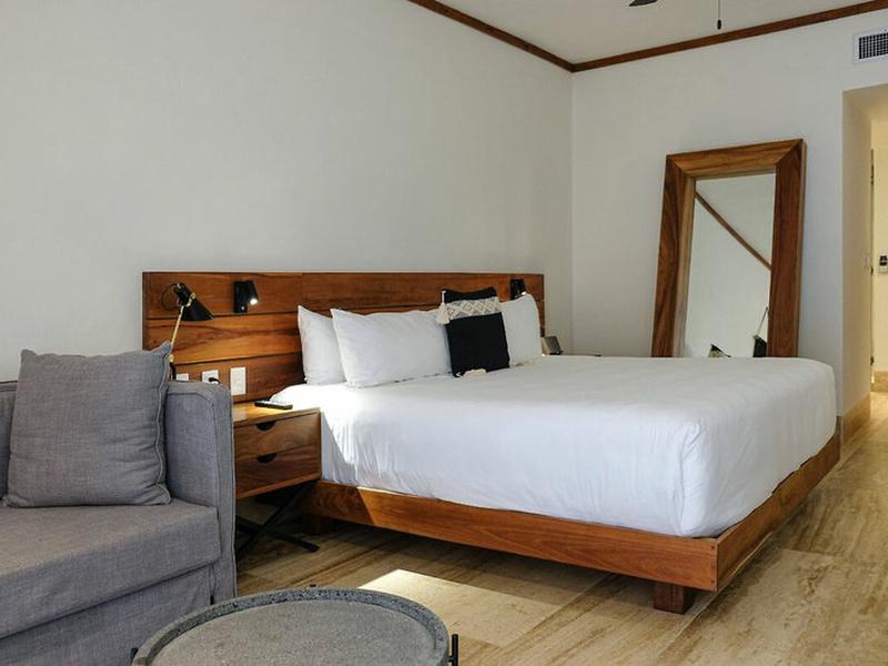 11B7C77ED7B32D992AE76E6D650FE279