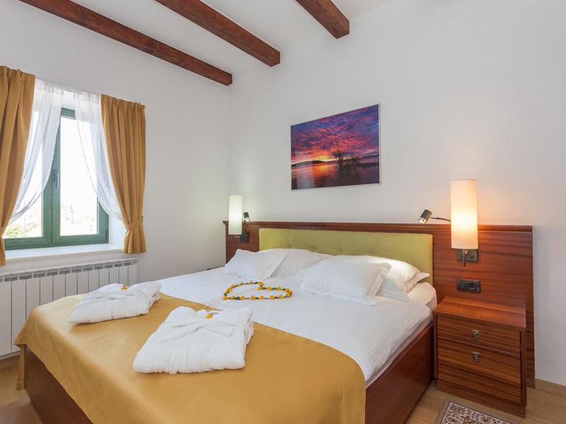 7D8A6354B61E3F2EE13F500753517CB7