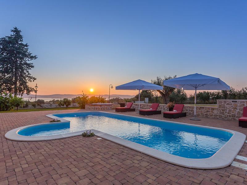 05423FFB674BDD9650C78A6C8CB8F6A6