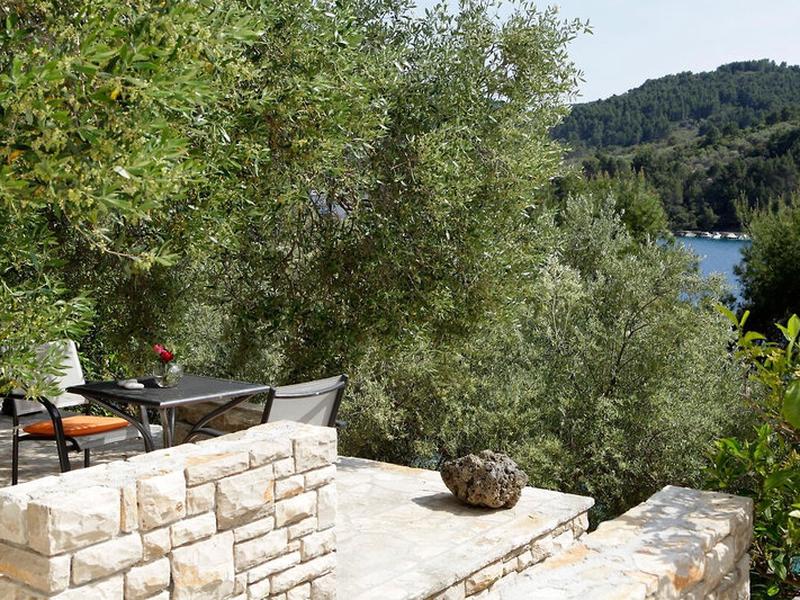 9673FA37FA5768E58B0AD636DDCD7DD5