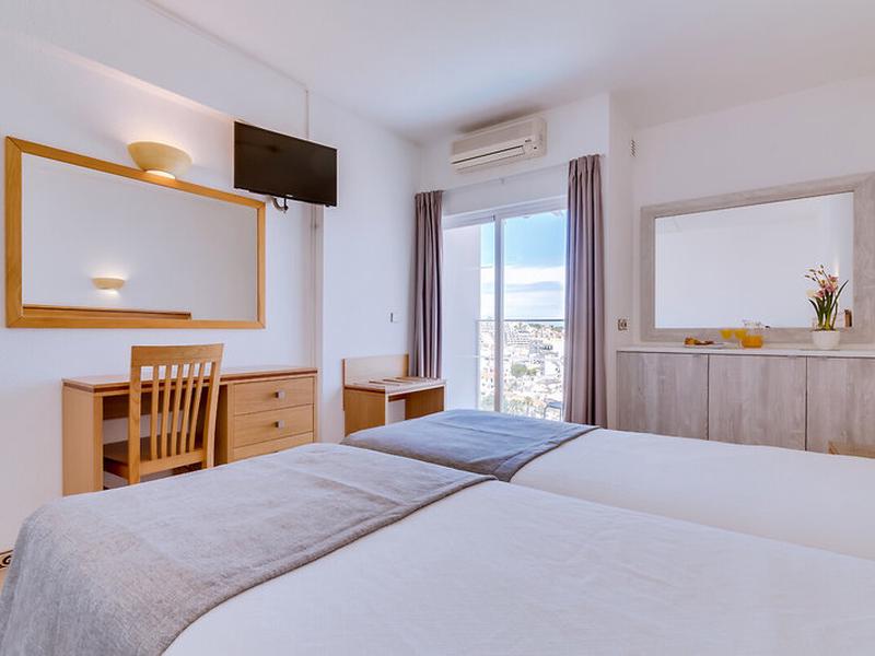 2CF8380E91A74BB2364237613F6B9CD4