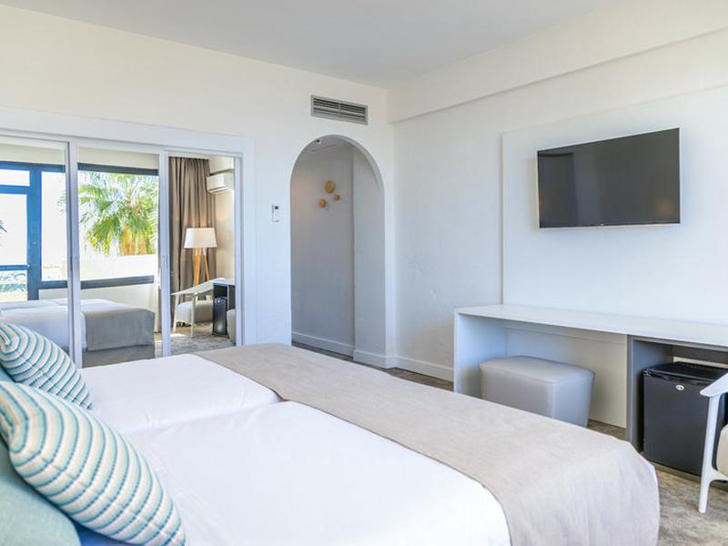 328EC18E4E6561CE2036F9A8780970C9