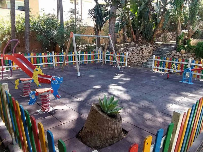 2464AFB8901A5350DD7C02A89458141B