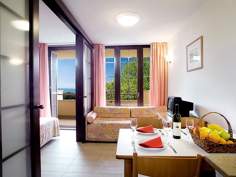 2AA4E0BBB34029E53F508AF097B679FB