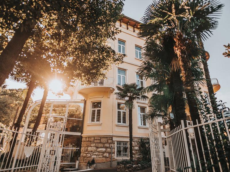 44A05C02BD28844E77095017F843818E