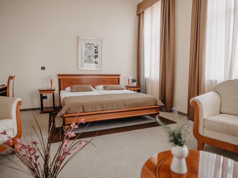 A2AF611EFEA2F29D4617F6F67F33B5E9