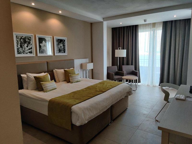 C6AD542E834396BA92A312C48C8AAAC4