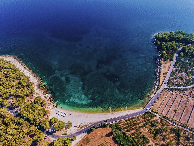 23540522C632F27DE1675BC69E466E96