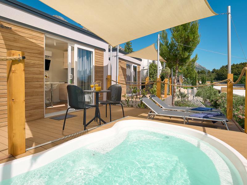 C60563F8AEAB97A110B9CC95C9D37773