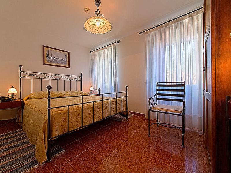 5FAD845C79E18F2FEB4251EF5E97BCA7