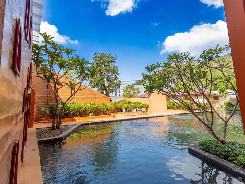 B8C940CAA1B7E80C351A0FAEC5EB5265