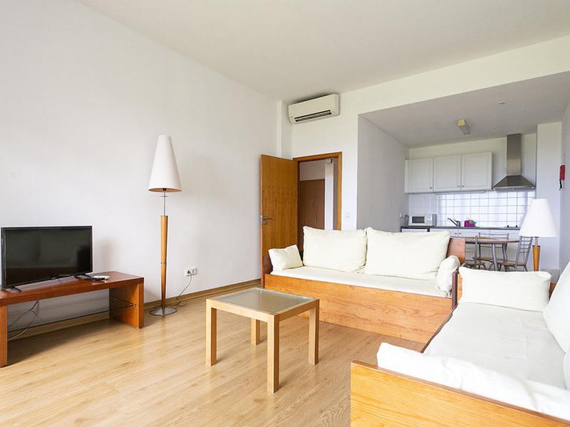 E4F6C36CC1D4B95AB3D333E262E840AC