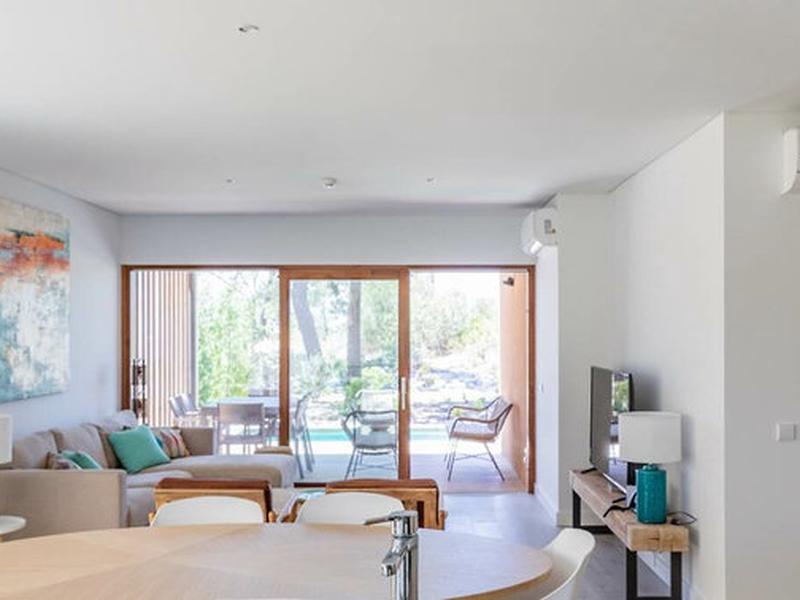 F6EBAF42329088952FD3340F75143956