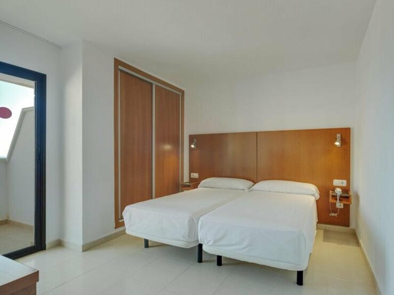 E7788FDEEFABE4B80BBF8ED96868E802