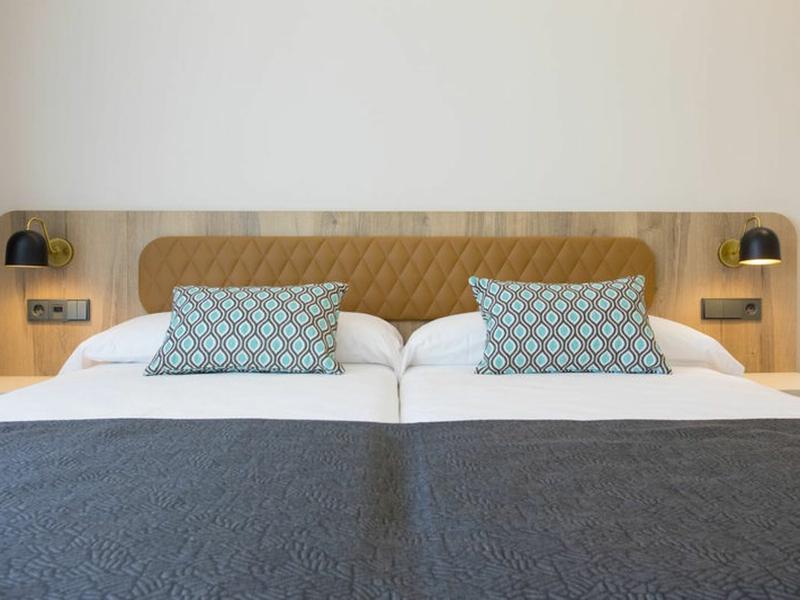 BF25C9CB18FA41CECAFDA8C1B6C98B9E