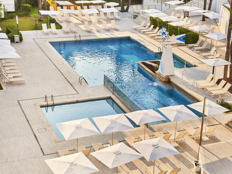Globales Cala Bona Suites
