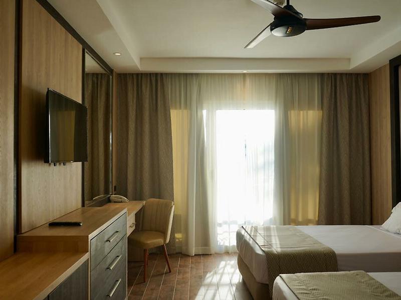 AA516F1DB44D56E56D0360D53198C846