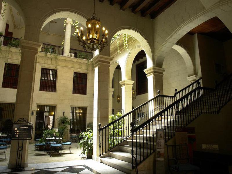 D838C6E38C56DF26CC3C2585953F15EB