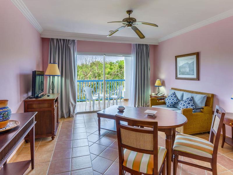 3C92F28AA804B7A8630584E6BA6F09F1