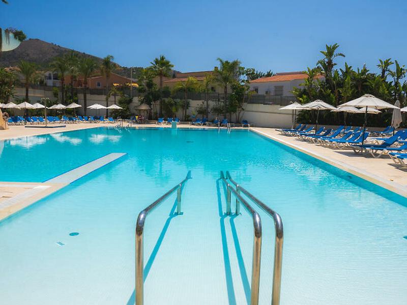 DB98FF03EC19DEF77D62BC8C396D2B06