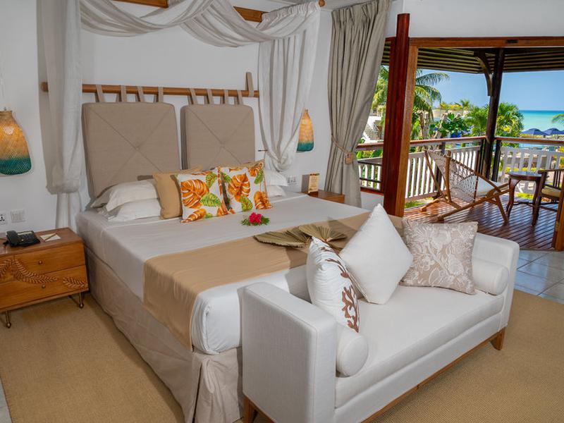 6930BBA2EDD982C43A7FBDF309D9BE95