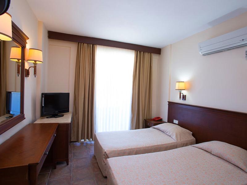 437CD8E9182AACA185D02AA73B69D8C3