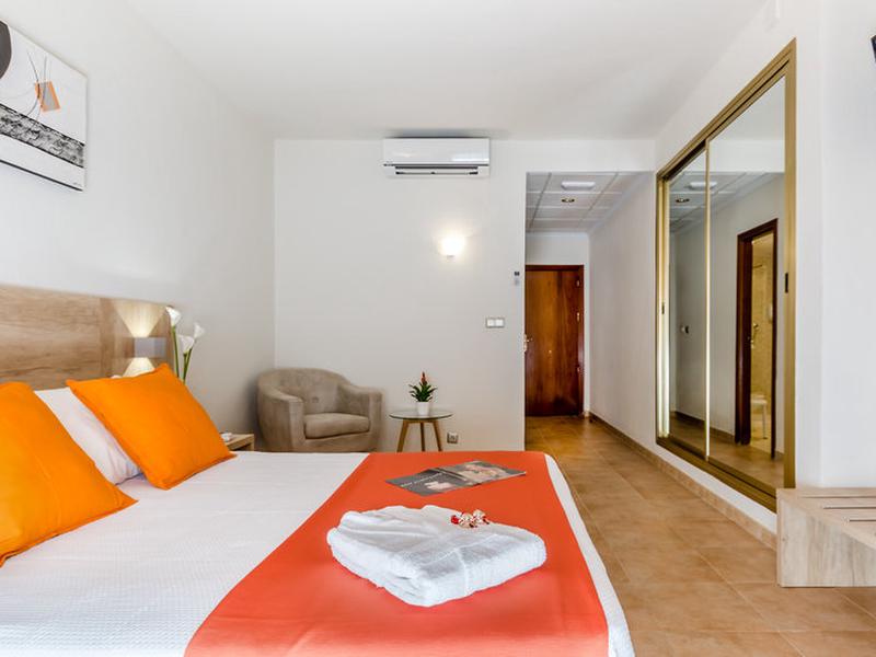 8E61CF5995B8FE1D1A9716B68B824D12