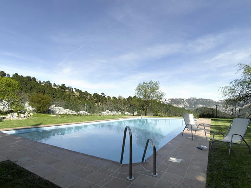 406DA546892B78E55F48F5E3E8964102