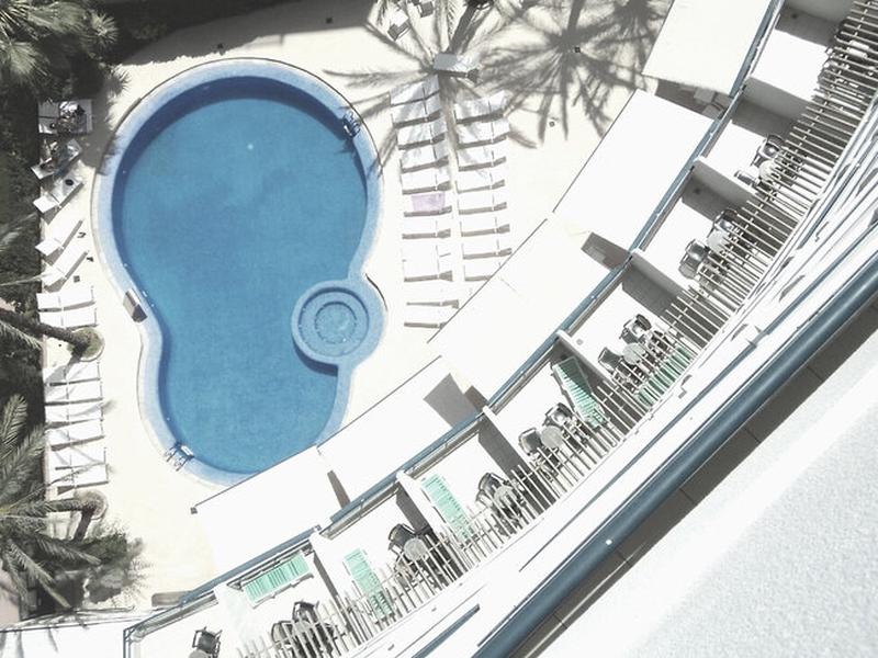 24F4A2D867DF7C9090053DF370CED3F2