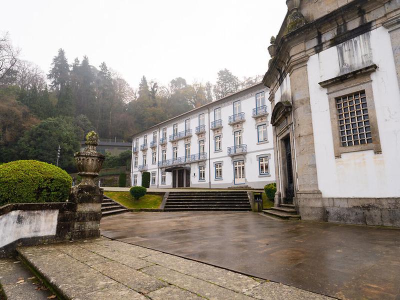 1C2FFA4411C77598ECCE84D8C7A5B2BE