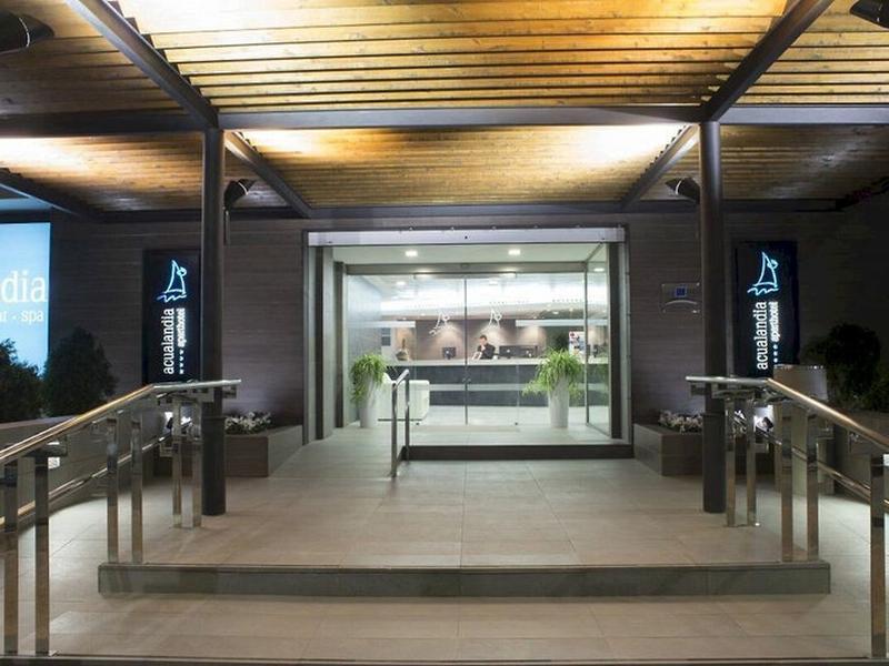 69330603645B209C6B9F06830B04C4EF