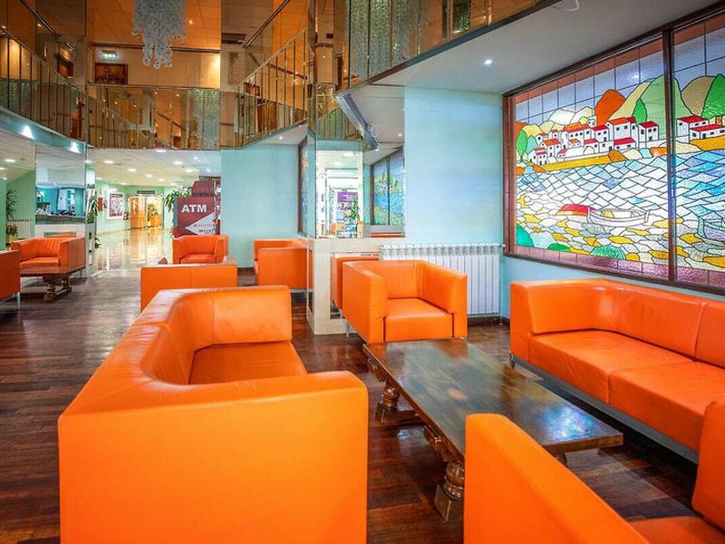 57CD59445DAF344AA4D20AF909A7E54C