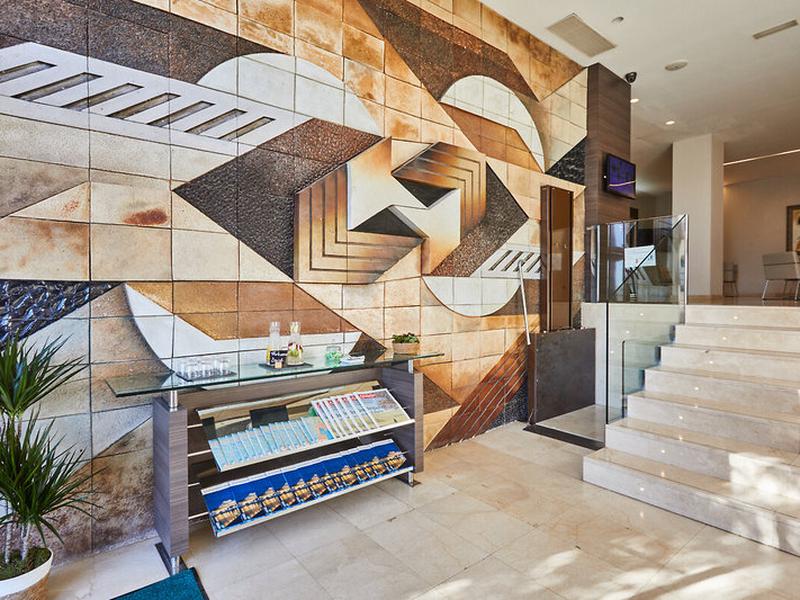 5EF605DBBF1463645C6663D41E42C354