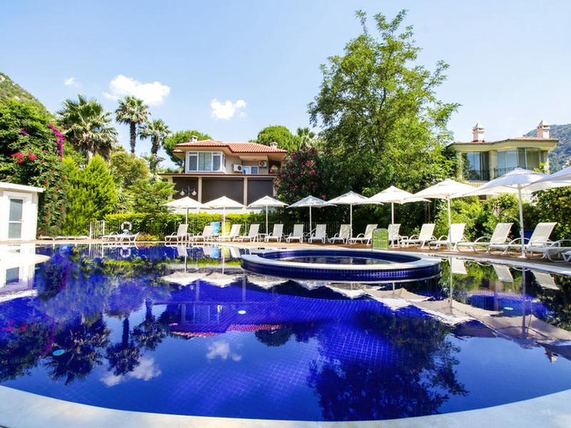 D7CD3826048958880C09FCA0A86A400E