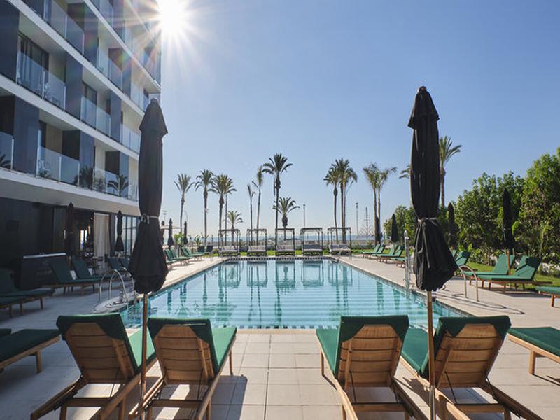 1B8B1E19D7BB80823682FB1E0A52D0D5