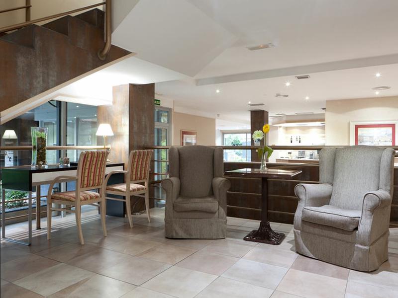 5689E8FF930C521A0D878EE72EC40FC6