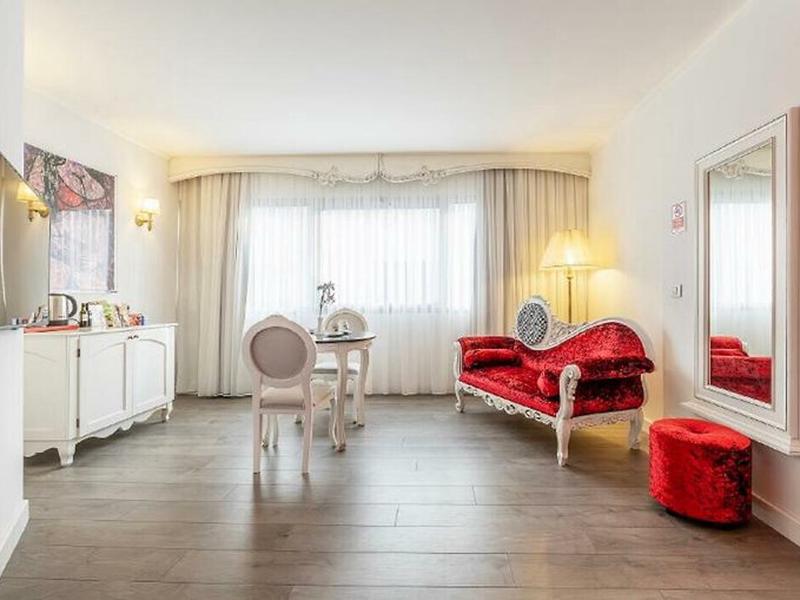 38FD9267FAEA163D12F41E7C03557BE5