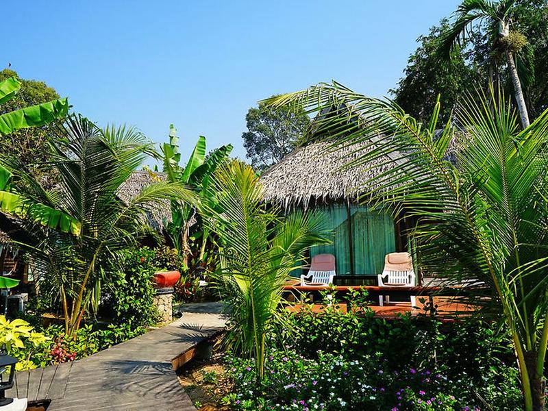 8715053F099FD0494A7A10080F776103