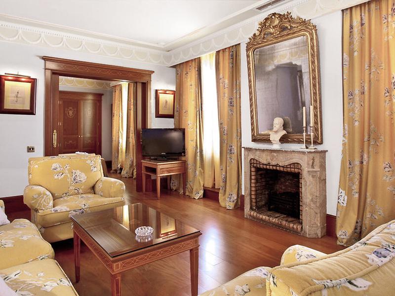 CE6F29B1C3918FB9AD14D68269E75700