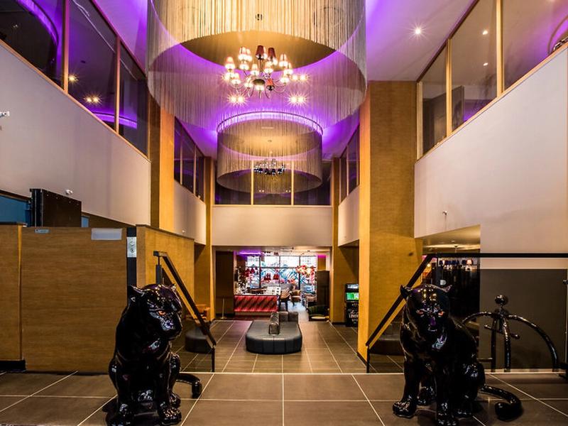 B6CBFFAB59E184E50E06CAB713D1858D