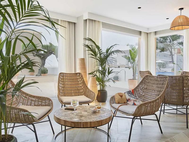 A68FDC83EDC4712CE49BD7041D9932CD