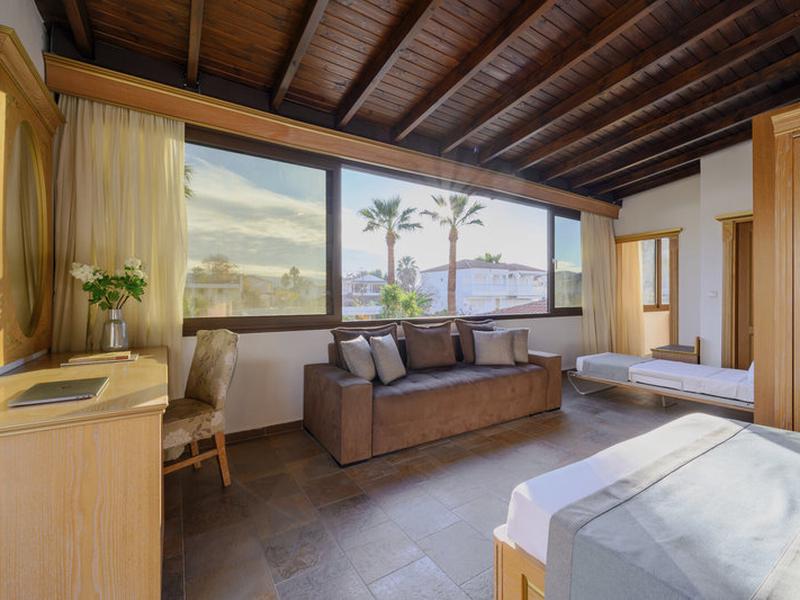 2CDB70DDCCD24AD7C5D7AED2169D8728