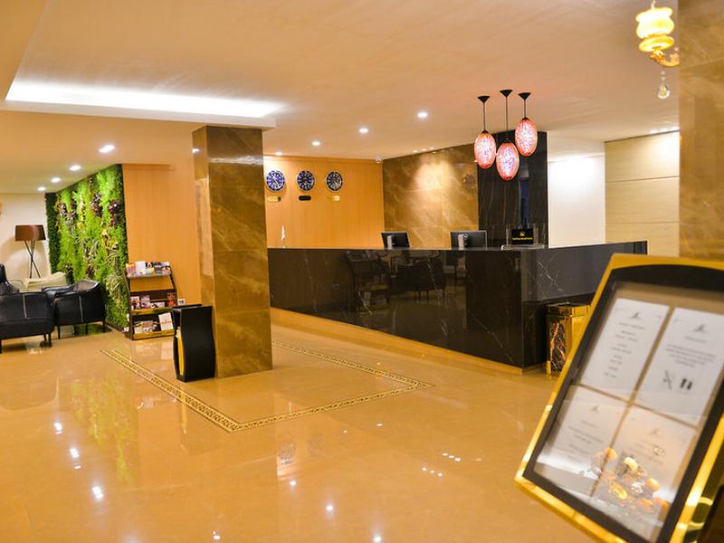 220B002DC290ED079BD8C63764165832